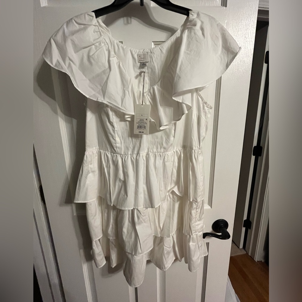 White NWT ruffled dress